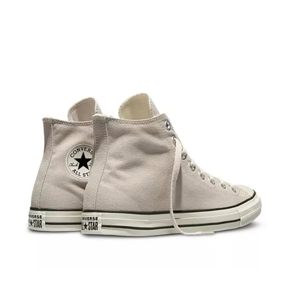 NWOB Converse 9.5 M - 11.5 W Leather Off-White